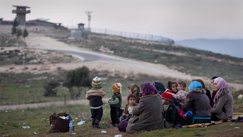 HRW: Турция принудительно депортировала сотни беженцев в Сирию