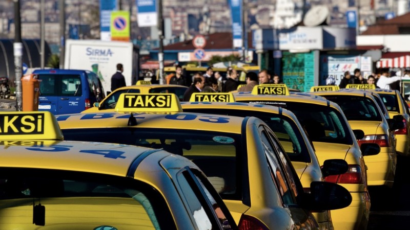 Стамбульские таксисты: Uber - еврейский заговор