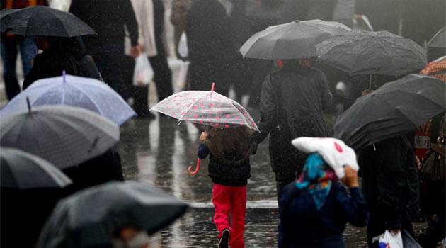 В 19 провинциях Турции объявлены предупреждения из-за ливней, есть подтопления