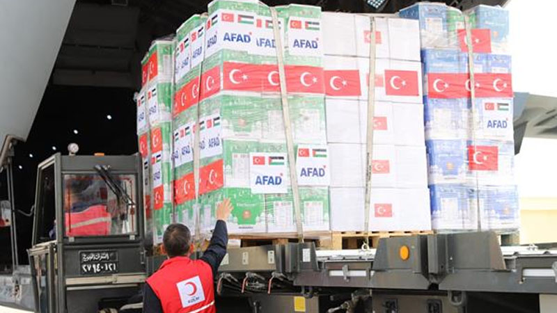 Турция направила третий самолет с гуманитарной помощью для сектора Газа