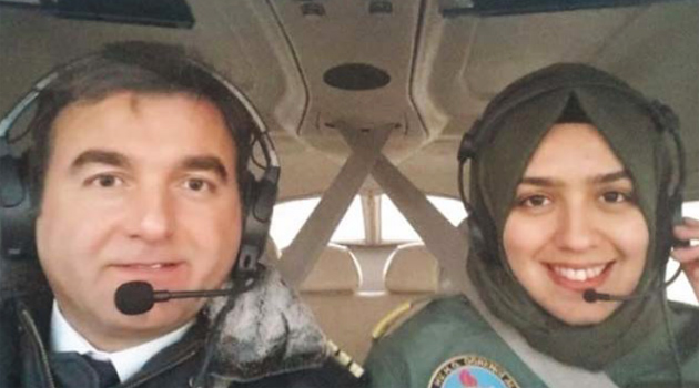 Первая турецкая военная летчица в хиджабе
