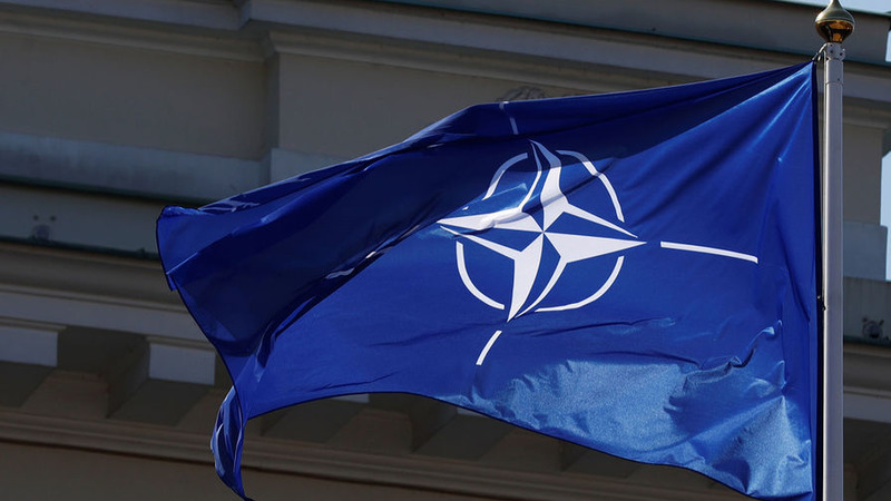 СМИ: В НАТО создан кризисный штаб для оценки последствий операции Турции в Сирии