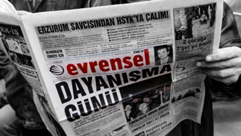 В Турции запретили публикацию рекламы в газете Evrensel на рекордные 45 дней