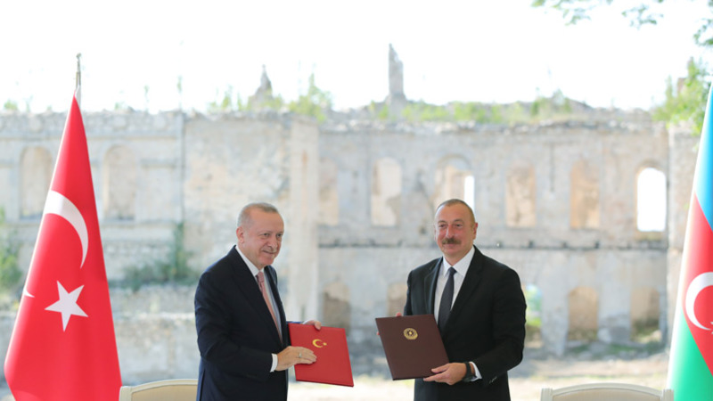 Эрдоган и Алиев подписали Шушинскую декларацию о расширении связей