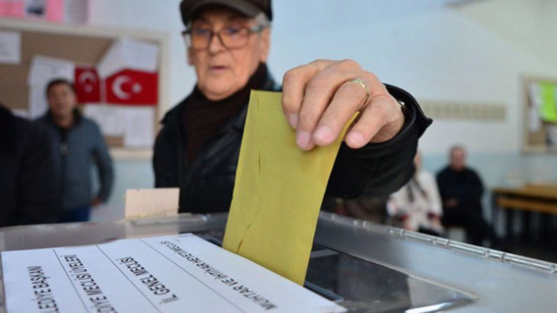 Избиркомы 16 уездов Стамбула пересчитают недействительные бюллетени