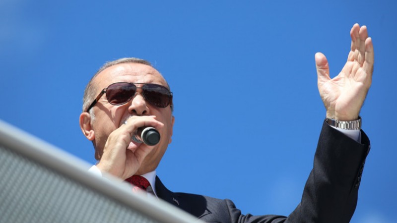 Эрдоган обвинил США в намерении нанести Анкаре удар в спину