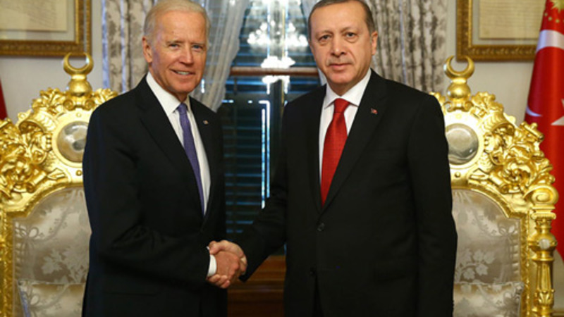 Обозреватель: Переговоры Байдена с Эрдоганом могут состояться в течение двух недель