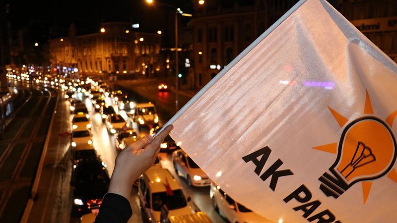 Правящая партия Турции подчёркивает необходимость обеспечения безопасности в отношении демократии