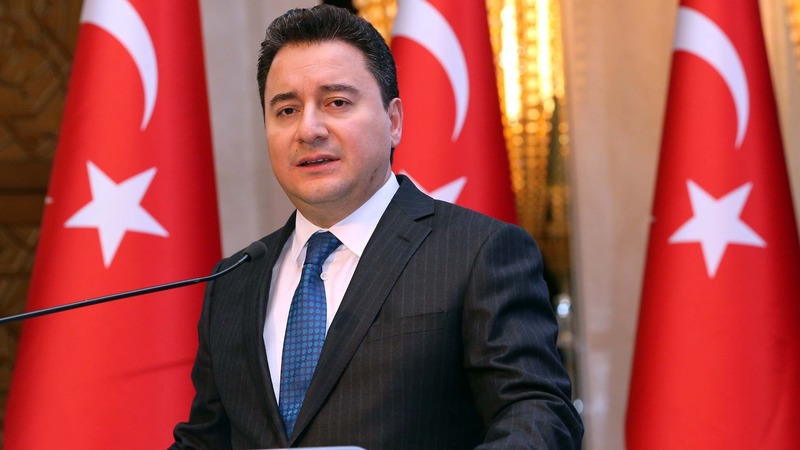 Бывший вице-премьер Турции Бабаджан покинул ПСР, планируя основать новую партию