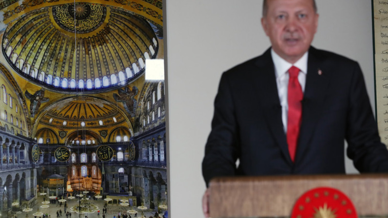 Bloomberg: Трансформация Святой Софии — последний шаг в заветном проекте Эрдогана