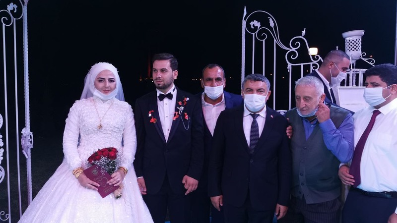 Чиновники из ПСР нарушили предписания по COVID-19 на свадебной церемонии сына депутата
