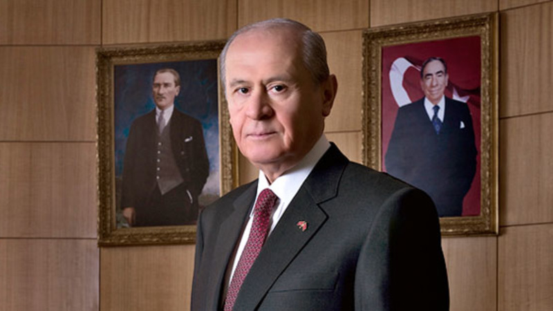 Давутоглу: Бахчели бросит Эрдогана на произвол судьбы