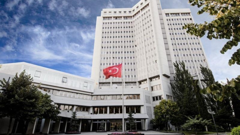 МИД Турции: Анкара изучает предложение президента РФ о моратории на развертывание РСМД