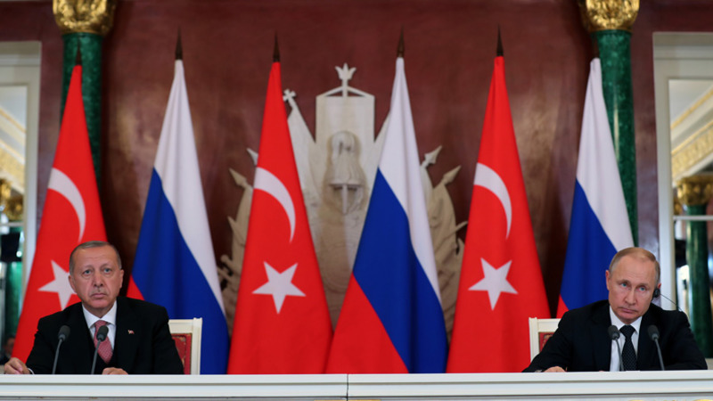 Эрдоган обсудил с Путиным обстановку в Идлибе