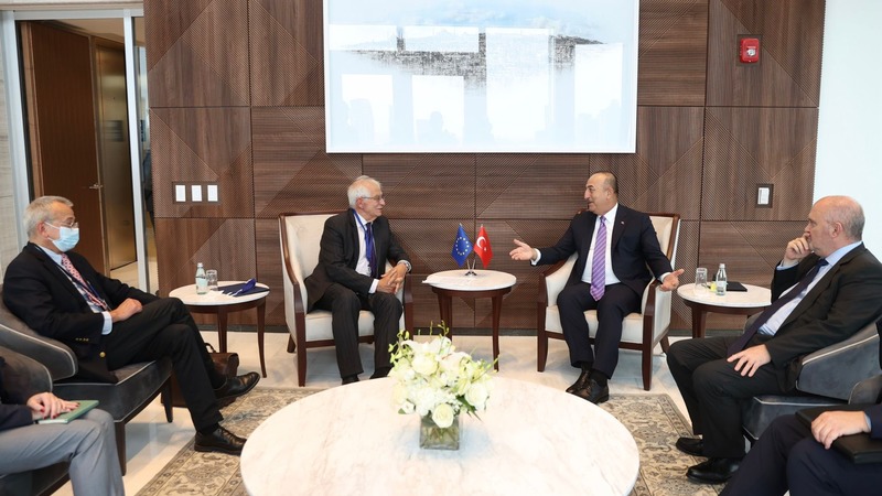 Чавушоглу: ЕС должен работать с Турцией для международной и региональной стабильности