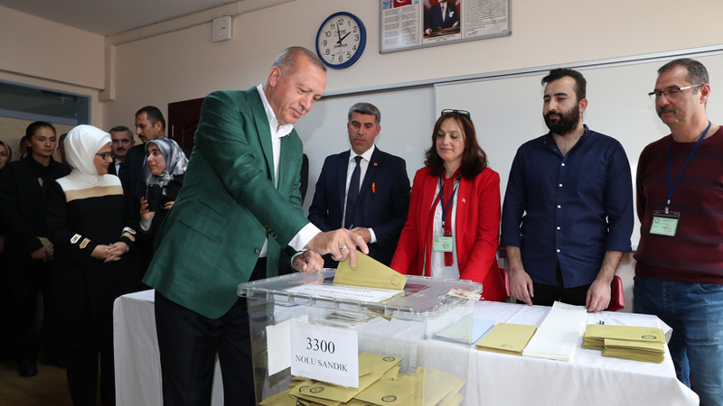 Эрдоган объявил о победе его партии на муниципальных выборах в стране