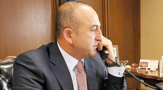 Лавров и Чавушоглу обсудили по телефону обстановку в Сирии