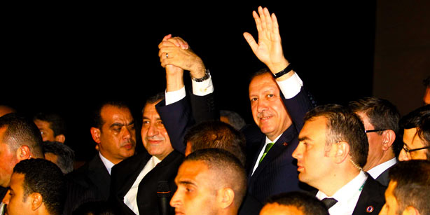 Эрдогана в Каире приветствовали тысячи