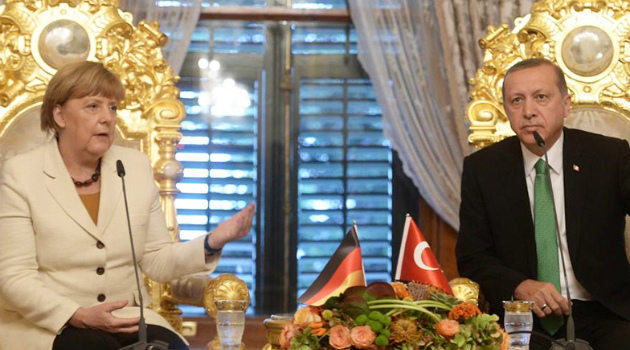 Меркель нанесла визит в Турцию, несмотря на обвинения в нарушении прав и свобод