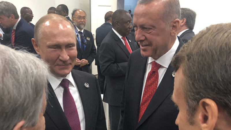 Эрдоган переговорил с Путиным перед началом саммита G20