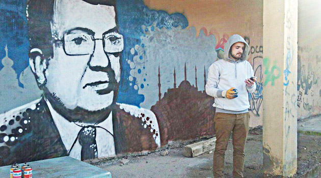 В Анталье появилось граффити с портретом убитого посла Карлова