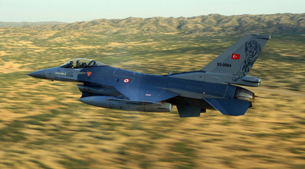 Турция при помощи авиаударов уничтожила 17 целей ИГИЛ