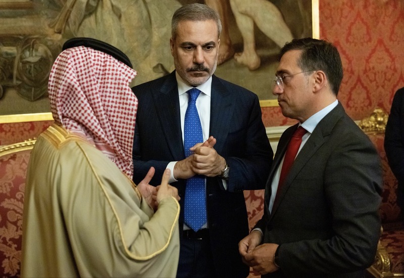 Фидан: Участники встречи в Париже обсудили участие Европы в восстановлении Газы