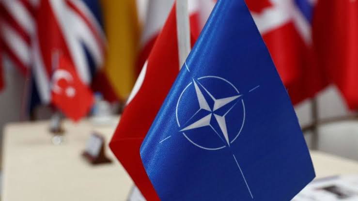 Эрдоган: НАТО не должна становиться стороной конфликта на Украине