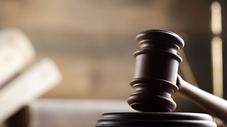 Суд Стамбула арестовал еще 18 человек по делу о коррупции в отношении Имамоглу