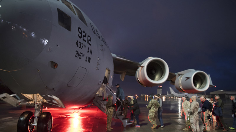 США заключили контракт на работы на авиабазе Инджирлик