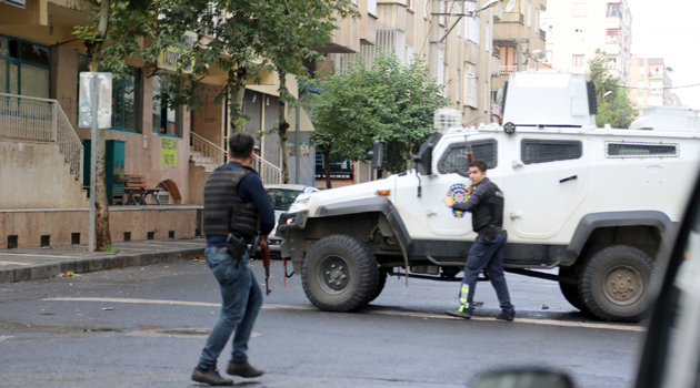 Семь боевиков ИГИЛ и двое полицейских были убиты в перестрелке в  Диярбакыре