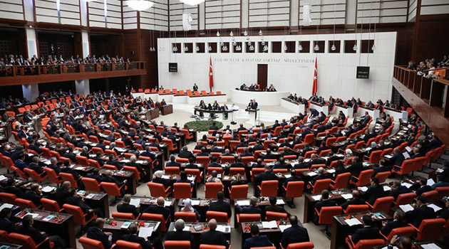 Правящий альянс Эрдогана получил 323 из 600 мест в парламенте Турции