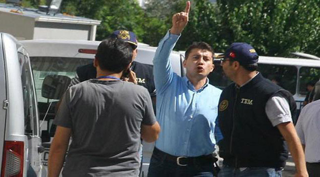 Турецкое правительство продолжает охоту на полицейских: 20 задержанных