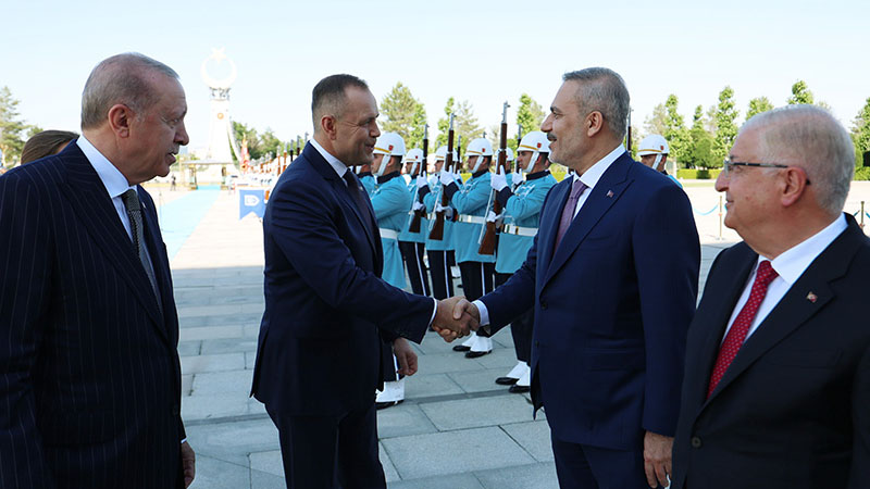 Президент Польши Кароль Навроцкий прибыл с официальным визитом в Турцию