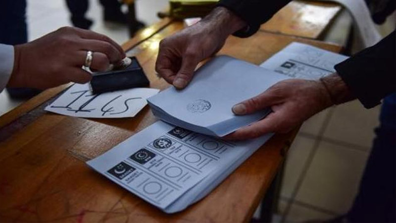 Парламент Турции принял закон о снижении избирательного порога до 7%