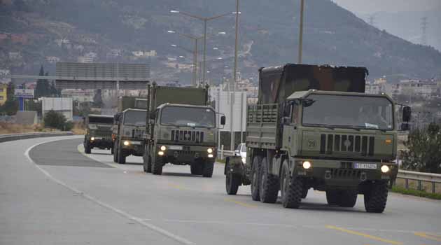 Турция мобилизовала спецназ и артиллерийские батареи вдоль границы с Сирией