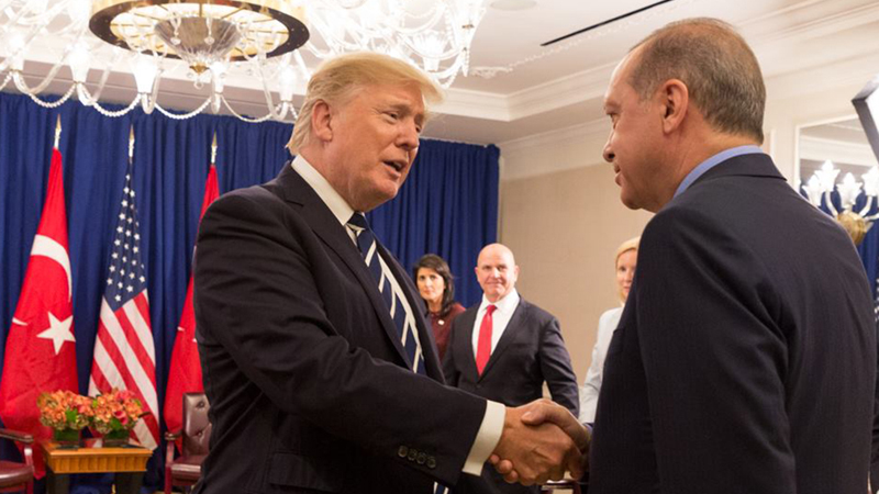 Эрдоган и Трамп провели в пятницу телефонные переговоры