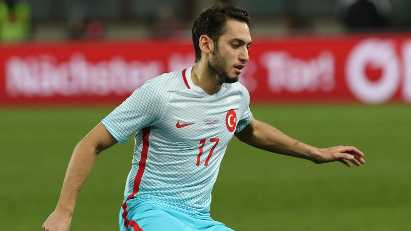 Как турецкие футболисты выступают в Европе?