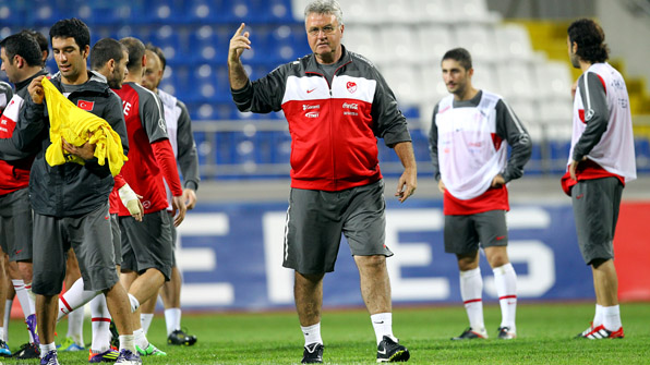 Только чудо поможет турецкой сборной попасть в Евро - 2012
