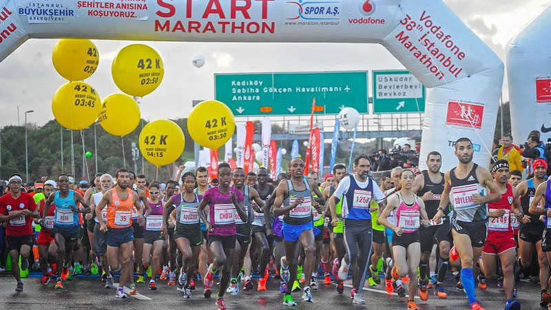 30 тыс. бегунов будут участвовать в Стамбульском марафоне