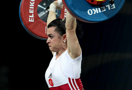 Нурджан Тайлан одержала шестую победу в Европе по тяжелой атлетике