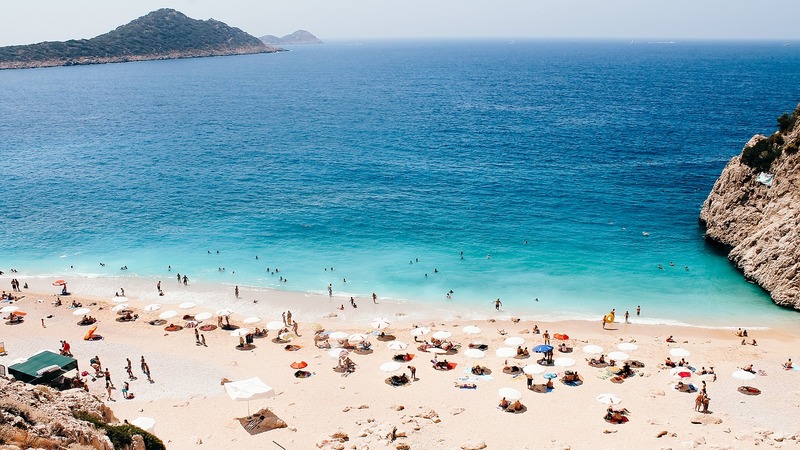 Турция начала кампанию по очистке пляжей к лету