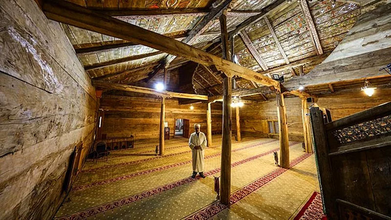 В Турции после реставрации открылась мечеть, построенная без единого гвоздя