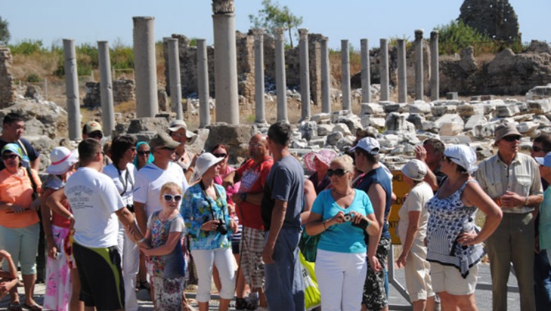 Россия заняла третье место по числу туристов в Турции в феврале