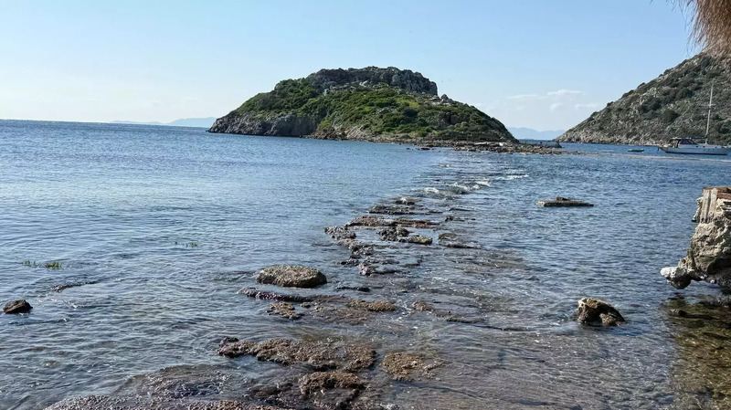 В Бодруме из-за снижения уровня моря стала видна древняя «Королевская дорога»