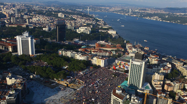 Стамбул стал третьим в списке самых посещаемых туристических городов Европы
